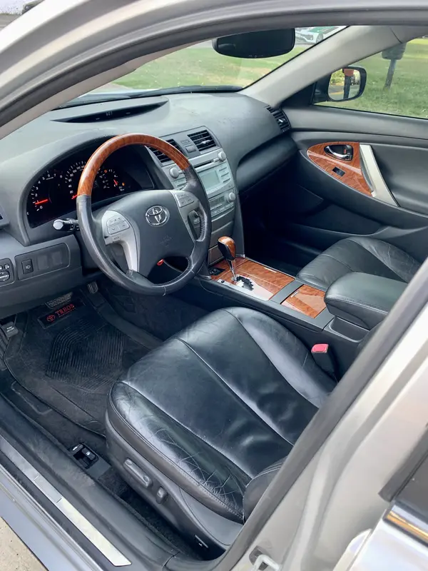 Mira esta publicación de Toyota Camry 2008 en Motordil