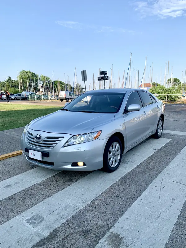 Mira esta publicación de Toyota Camry 2008 en Motordil