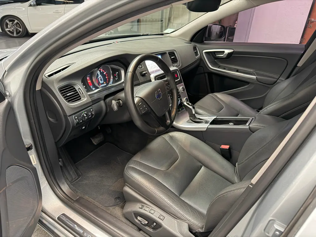 Mira esta publicación de Volvo S 60 2017 en Motordil