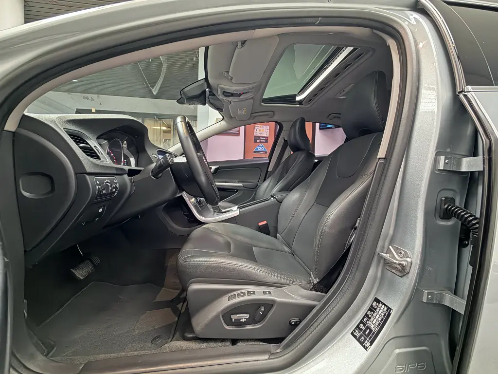 Mira esta publicación de Volvo S 60 2017 en Motordil