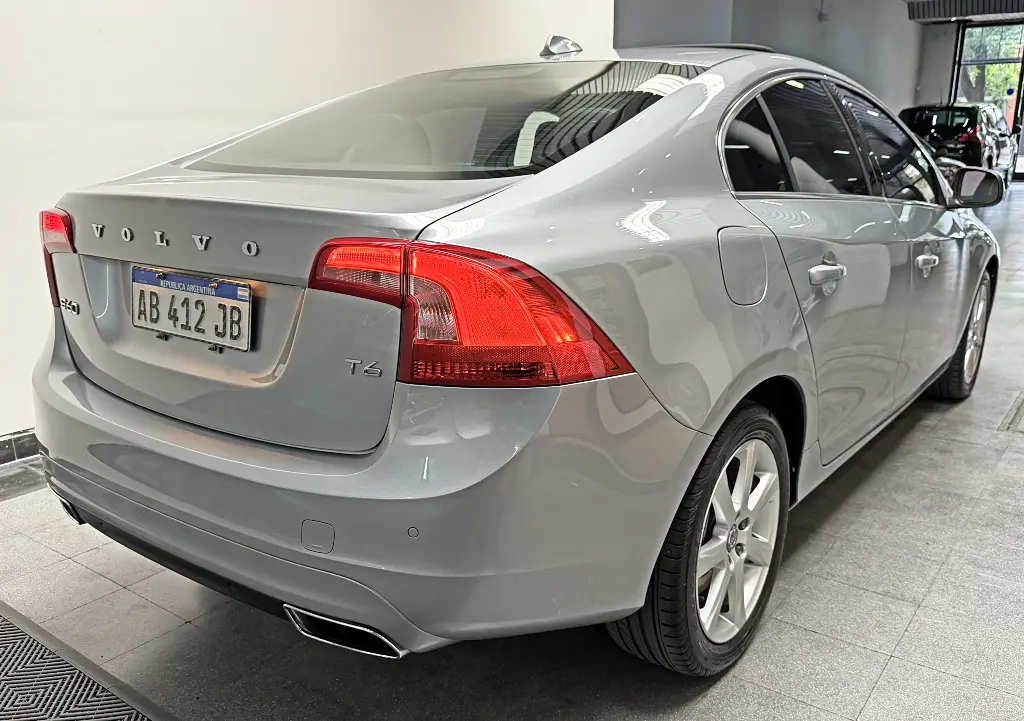 Mira esta publicación de Volvo S 60 2017 en Motordil