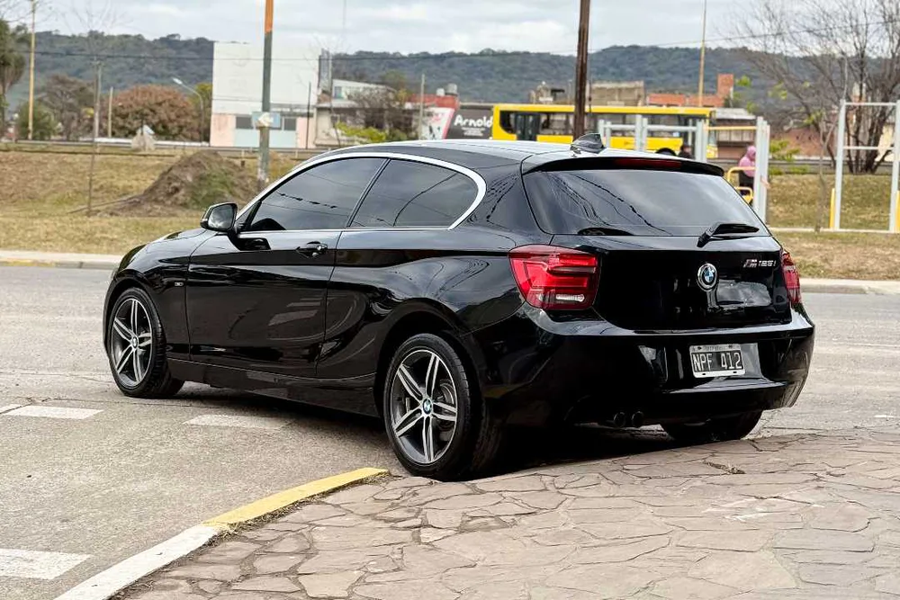 Mira esta publicación de BMW Serie 1 2014 en Motordil