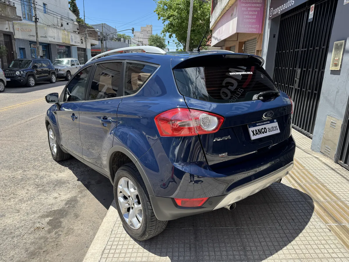 Mira esta publicación de Ford Kuga 2011 en Motordil