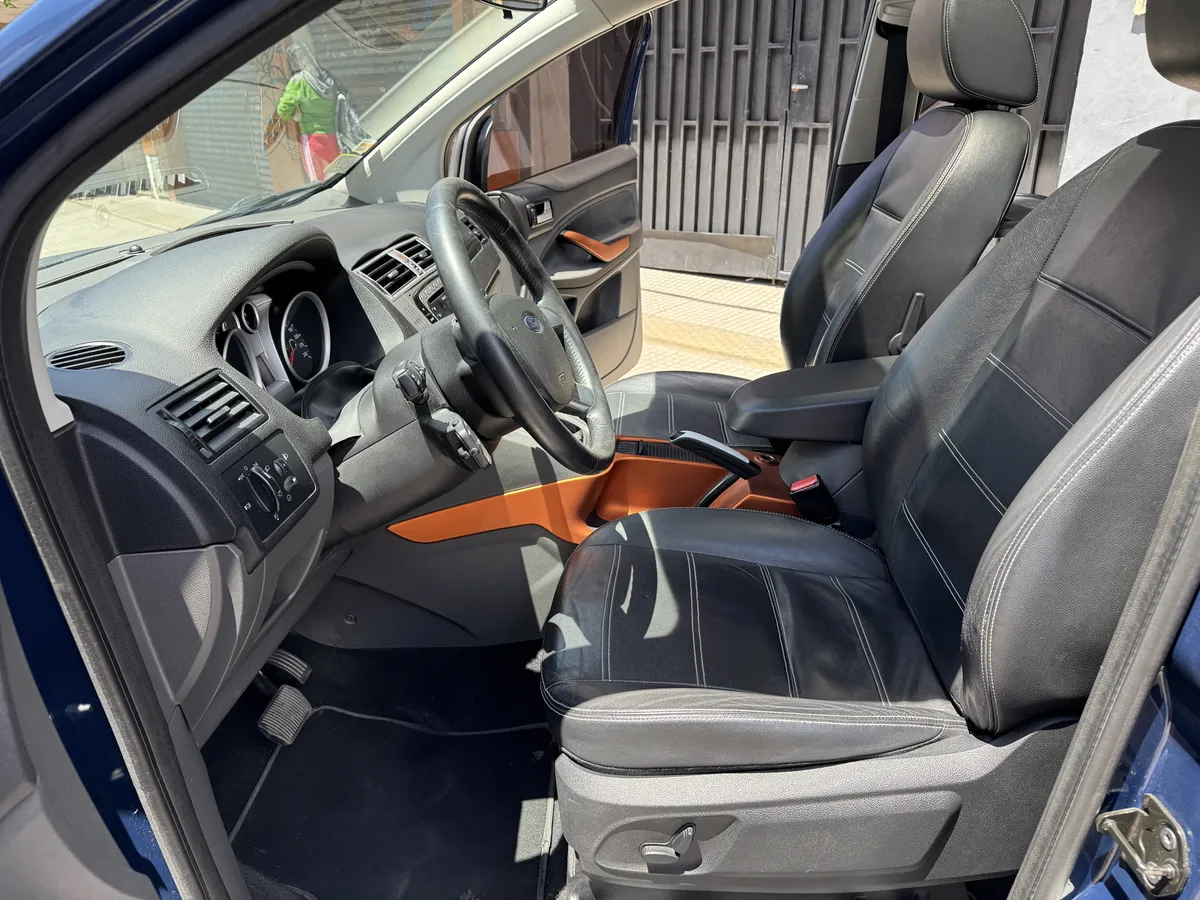 Mira esta publicación de Ford Kuga 2011 en Motordil