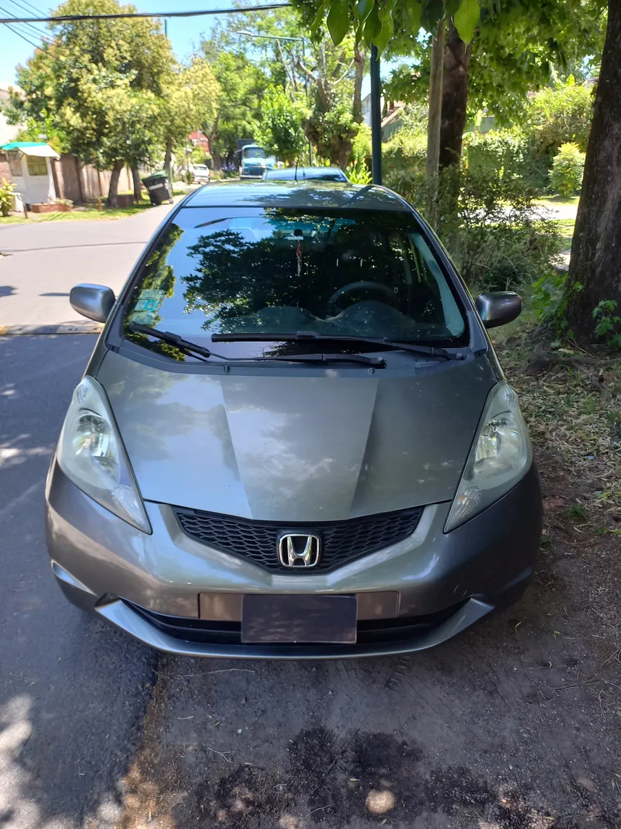 Mira esta publicación de Honda FIT 2009 en Motordil