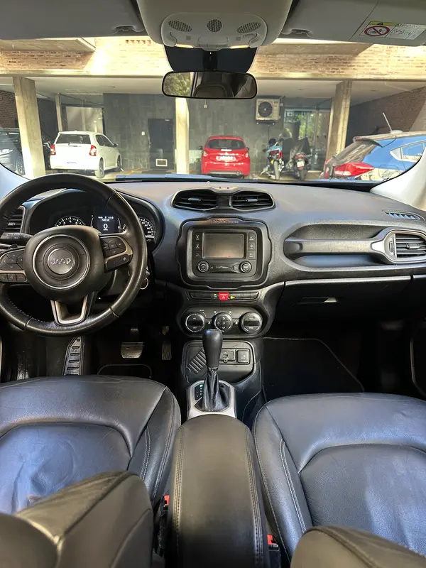 Mira esta publicación de Jeep Renegade 2018 en Motordil