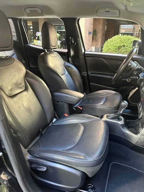 Mirá esta publicación de Jeep Renegade