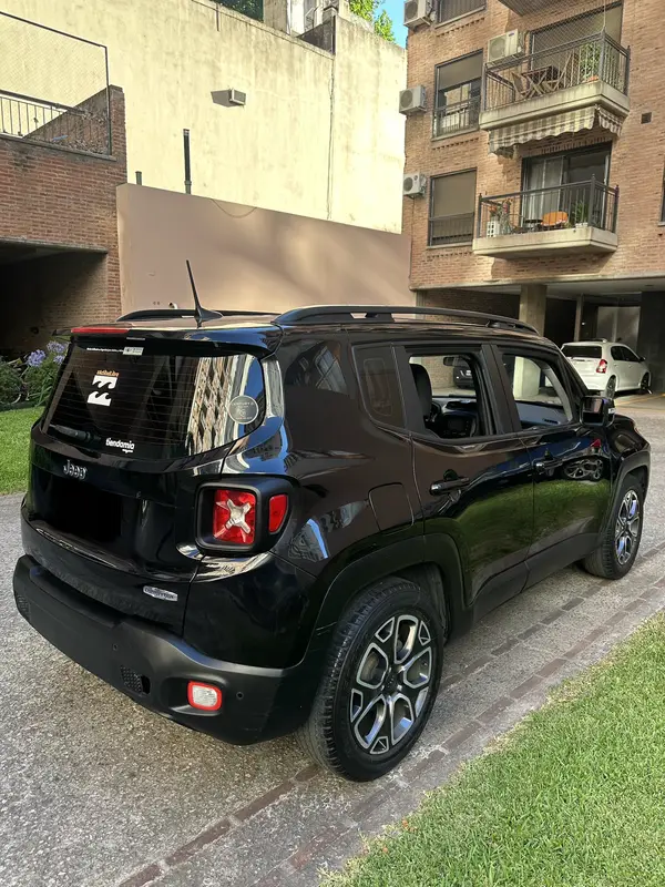 Mirá esta publicación de Jeep Renegade