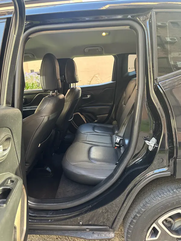 Mira esta publicación de Jeep Renegade 2018 en Motordil