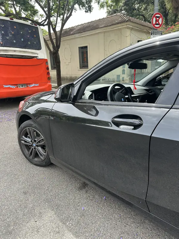 Mira esta publicación de BMW Serie 1 2024 en Motordil