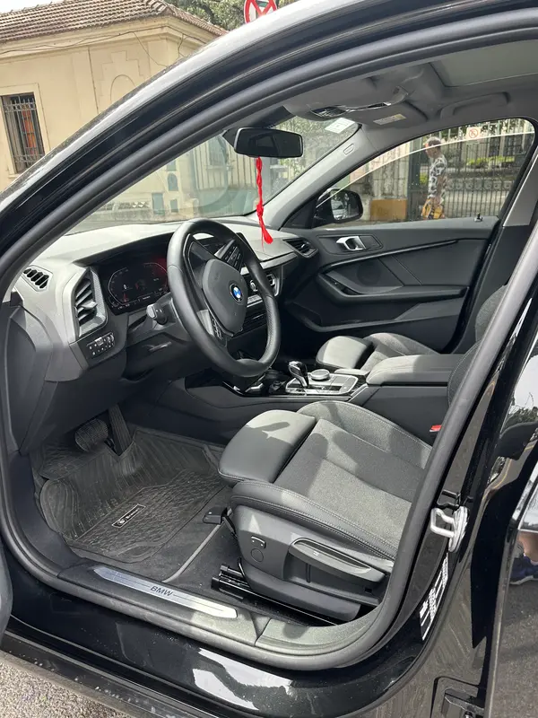 Mira esta publicación de BMW Serie 1 2024 en Motordil