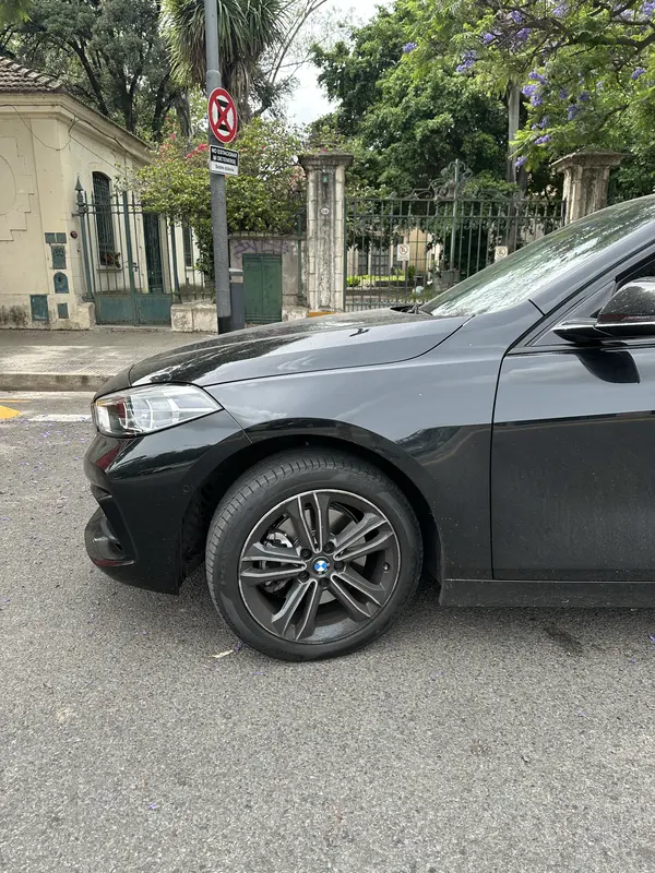 Mira esta publicación de BMW Serie 1 2024 en Motordil