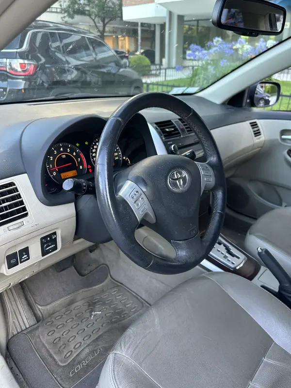 Mira esta publicación de Toyota Corolla 2013 en Motordil