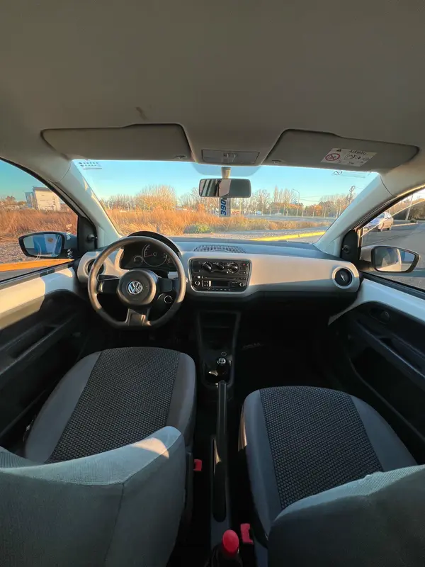 Mira esta publicación de Volkswagen UP 2014 en Motordil