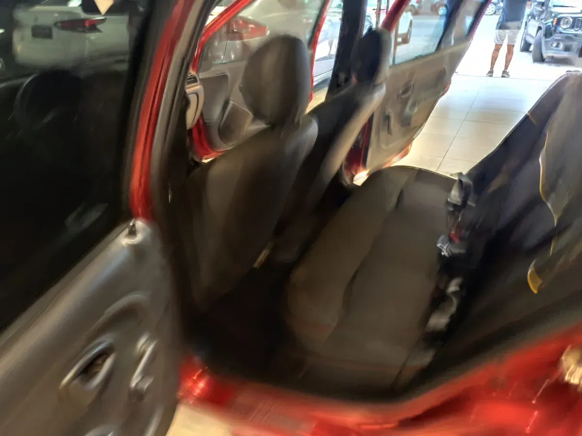 Mira esta publicación de Renault Clio Mio 2013 en Motordil