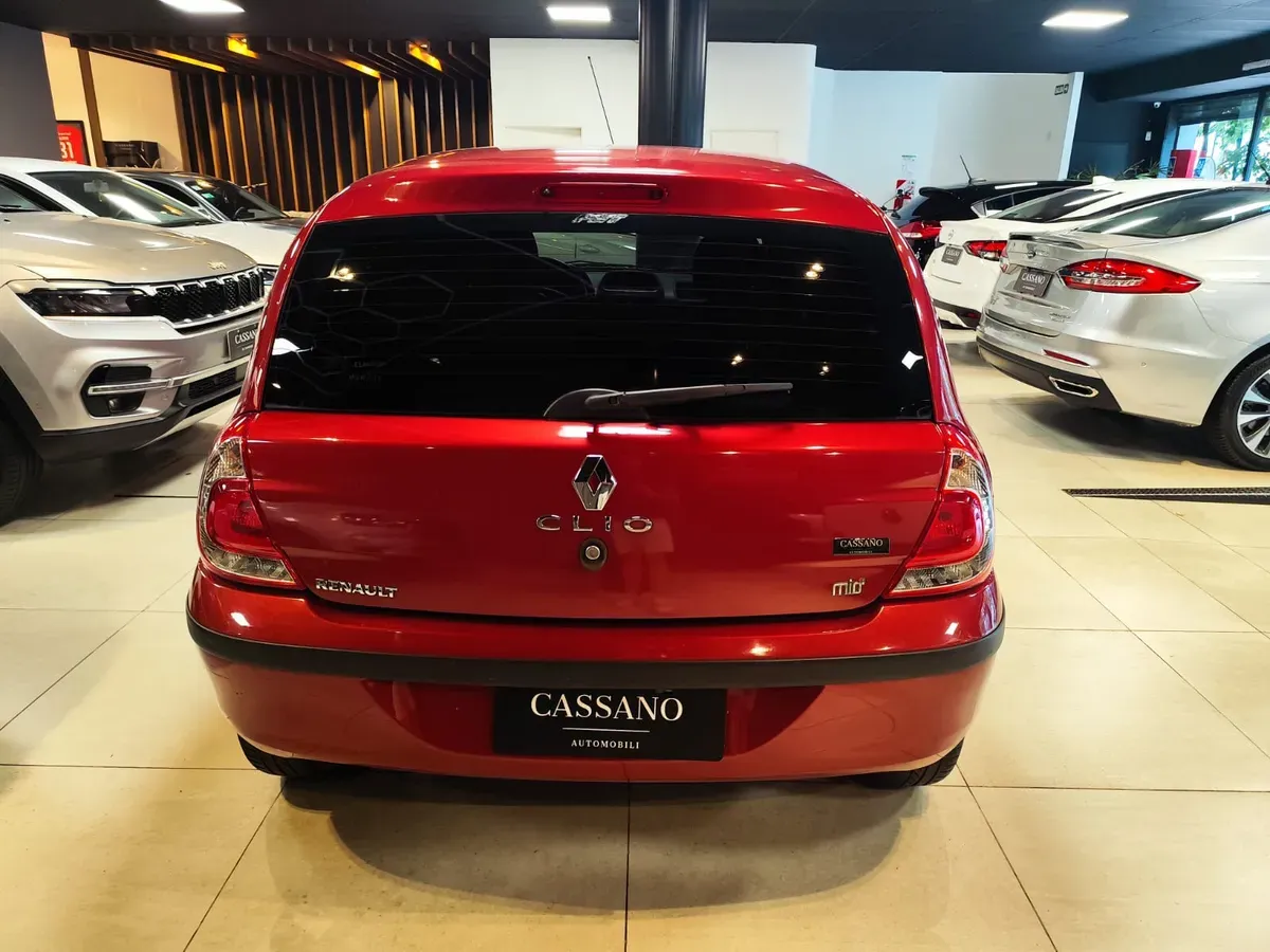 Mira esta publicación de Renault Clio Mio 2013 en Motordil