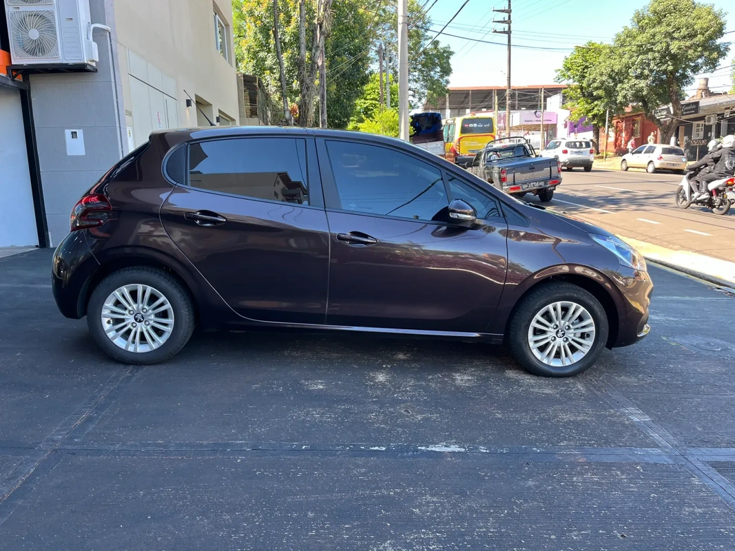 Mira esta publicación de Peugeot 208 2020 en Motordil