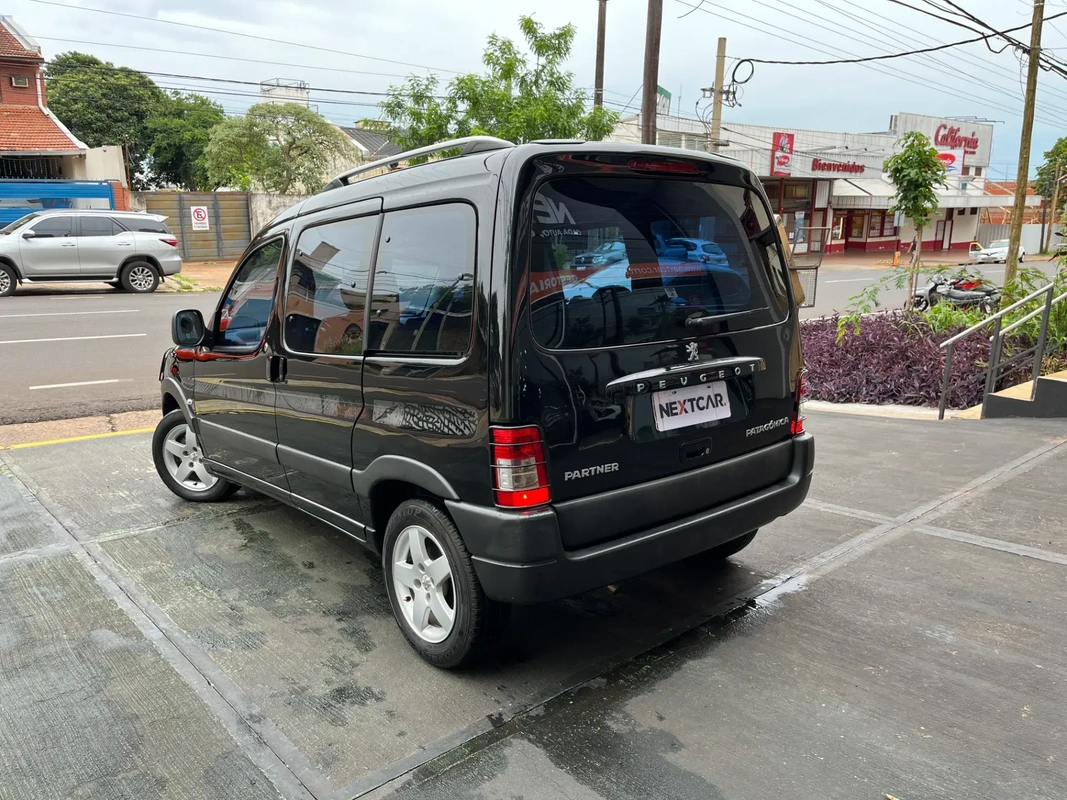 Mira esta publicación de Peugeot Partner 2018 en Motordil