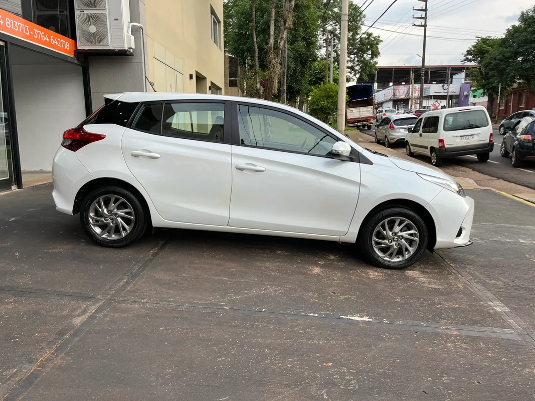 Mira esta publicación de Toyota Yaris 2022 en Motordil