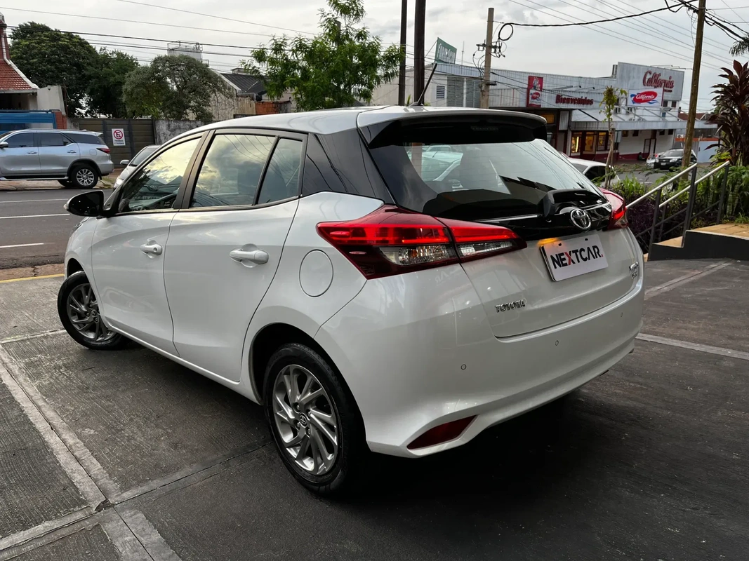 Mira esta publicación de Toyota Yaris 2022 en Motordil