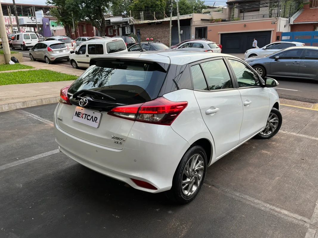 Mira esta publicación de Toyota Yaris 2022 en Motordil