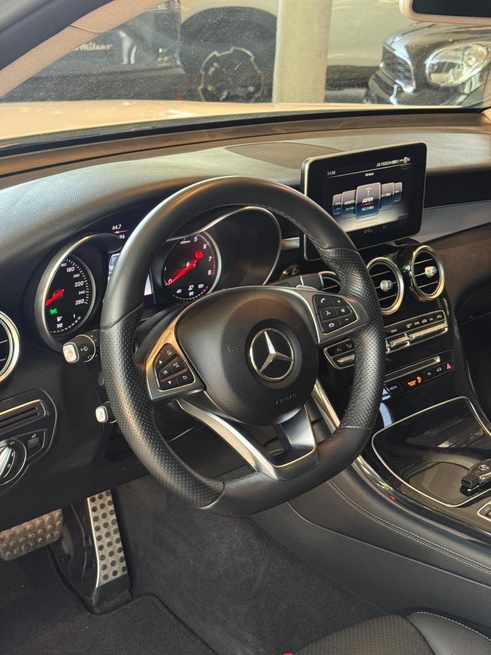 Mira esta publicación de Mercedes Benz GLC 2018 en Motordil