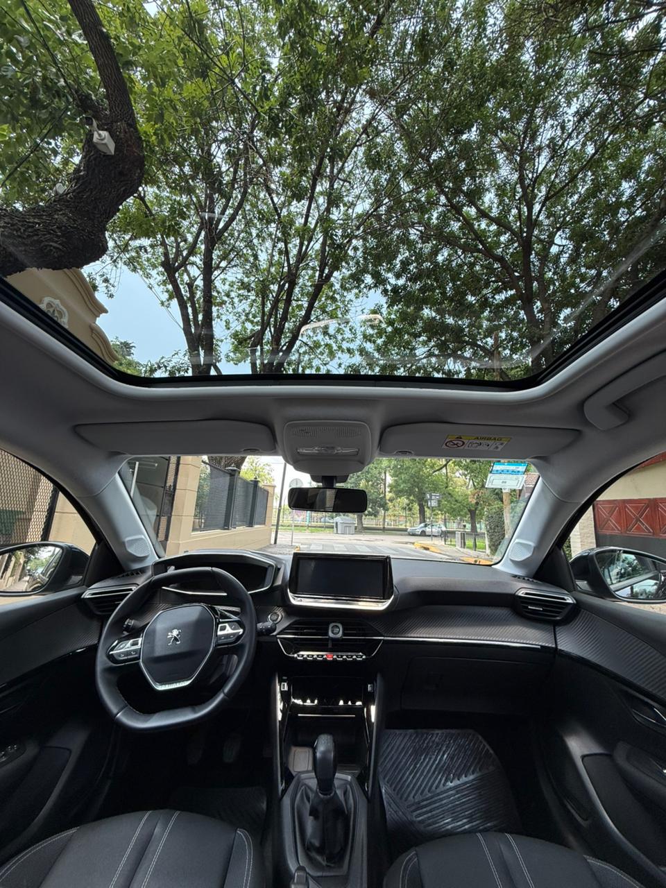 Mirá esta publicación de Peugeot 208