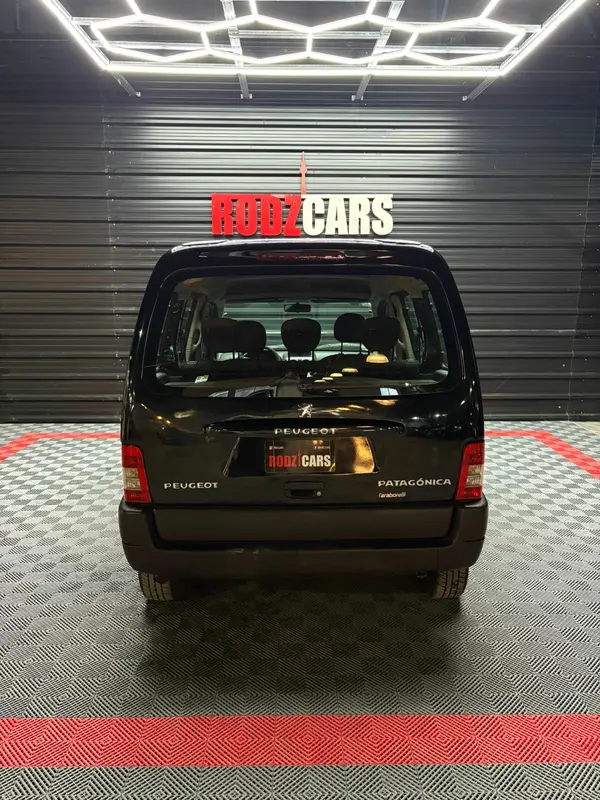 Mira esta publicación de Peugeot Partner 2015 en Motordil