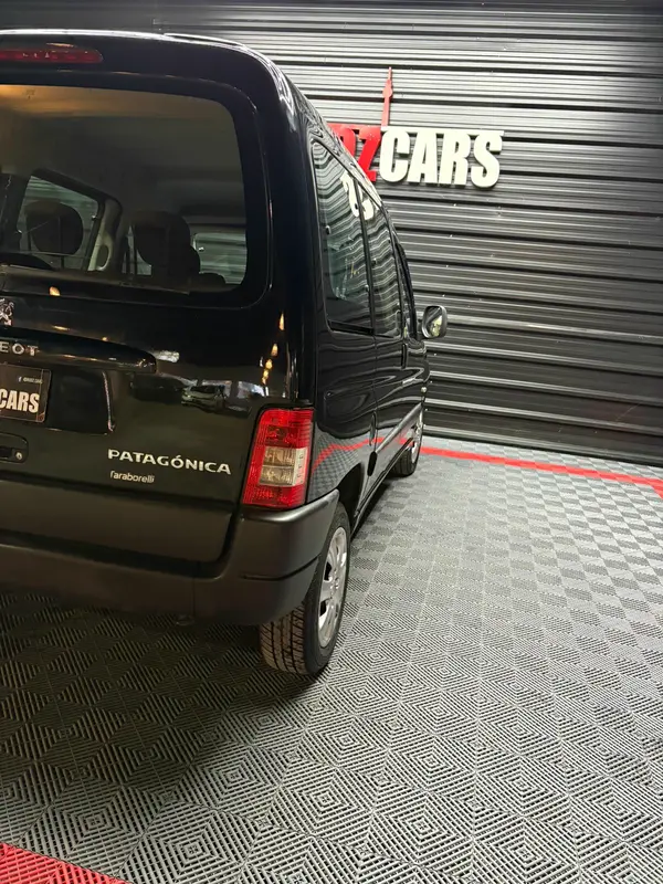 Mira esta publicación de Peugeot Partner 2015 en Motordil