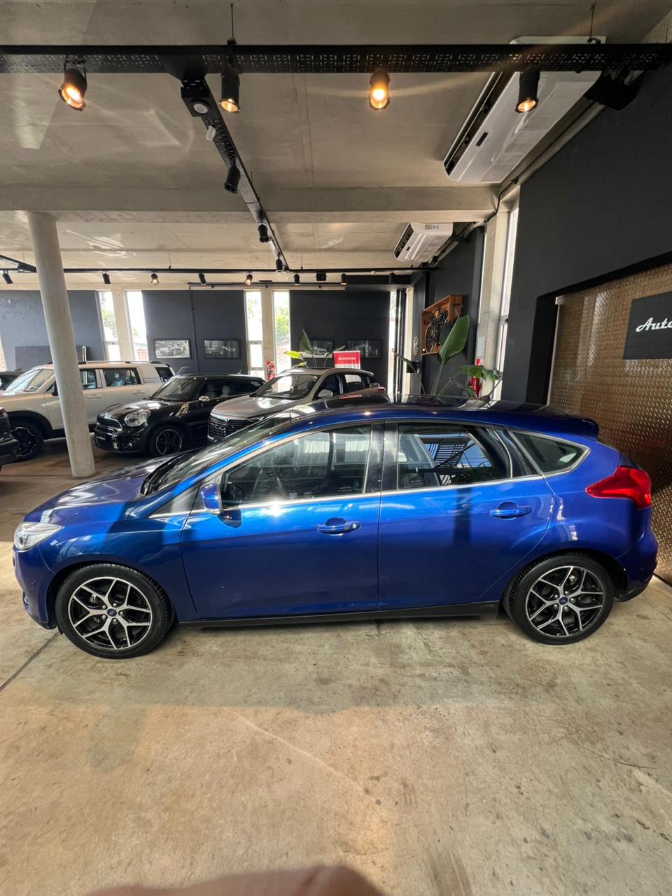 Mira esta publicación de Ford Focus 2017 en Motordil