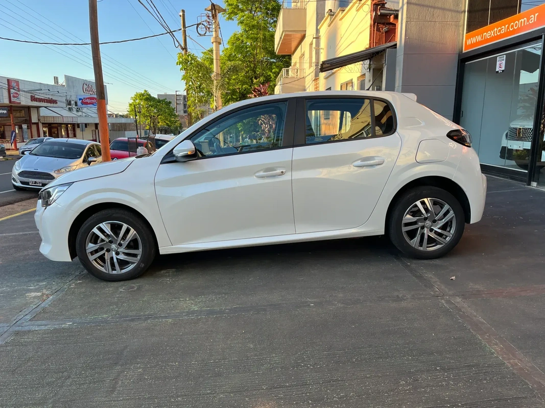 Mira esta publicación de Peugeot 208 2022 en Motordil