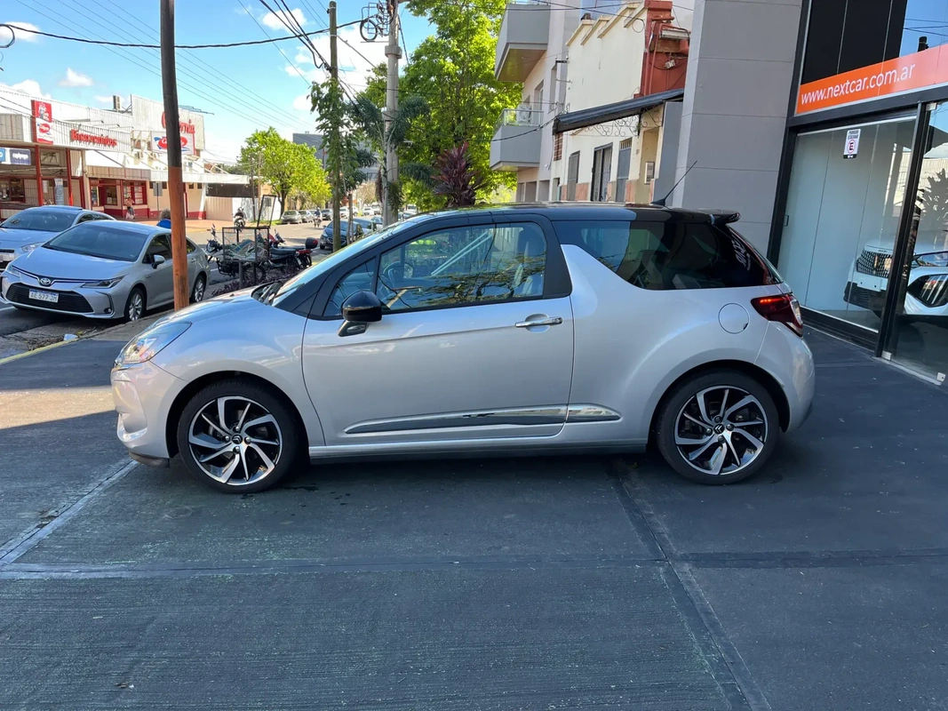 Mira esta publicación de Ds Automobiles DS3 2017 en Motordil