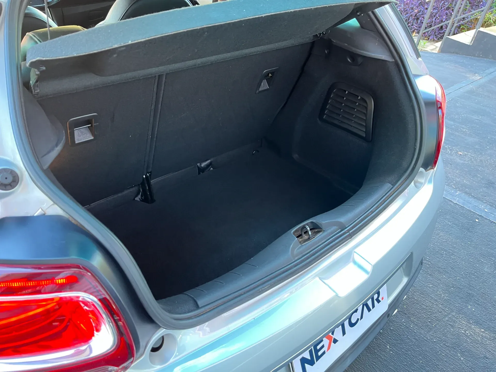 Mira esta publicación de Ds Automobiles DS3 2017 en Motordil