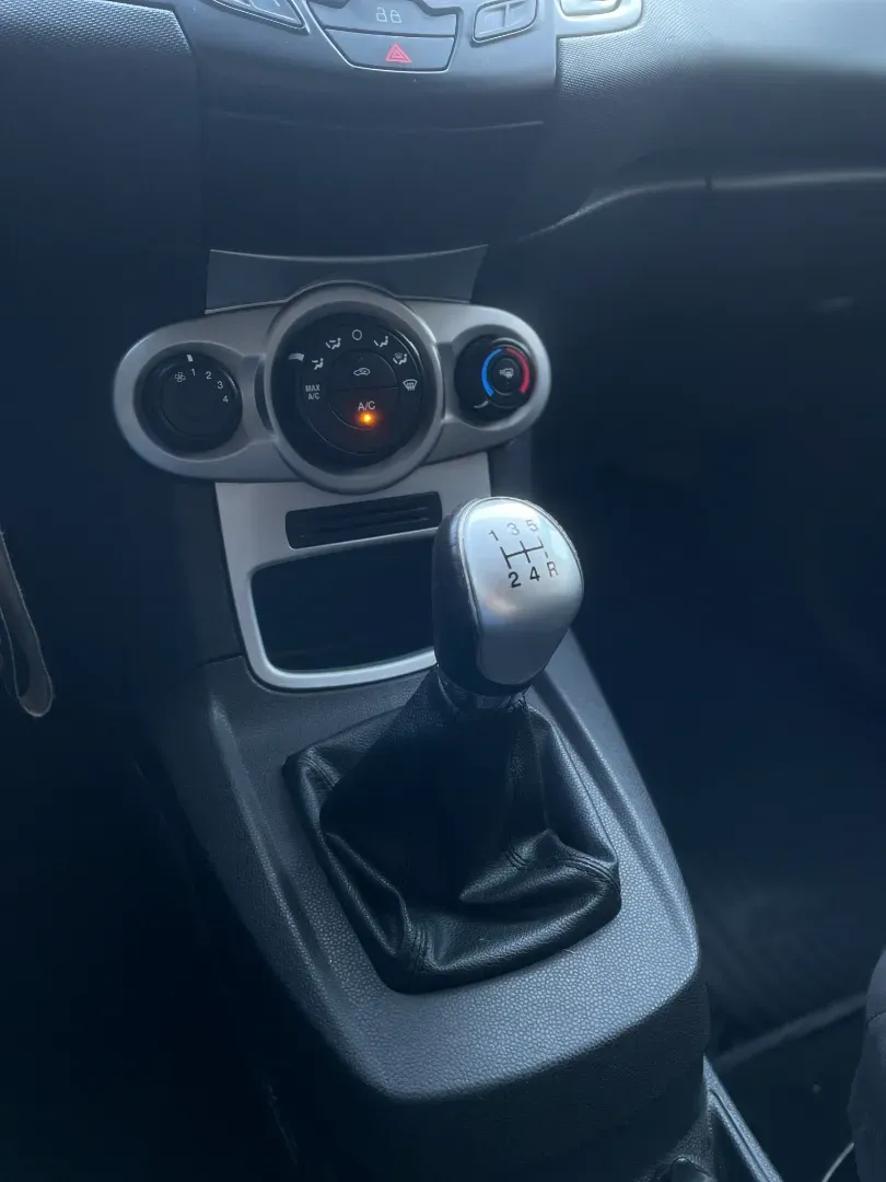 Mira esta publicación de Ford Fiesta 2014 en Motordil