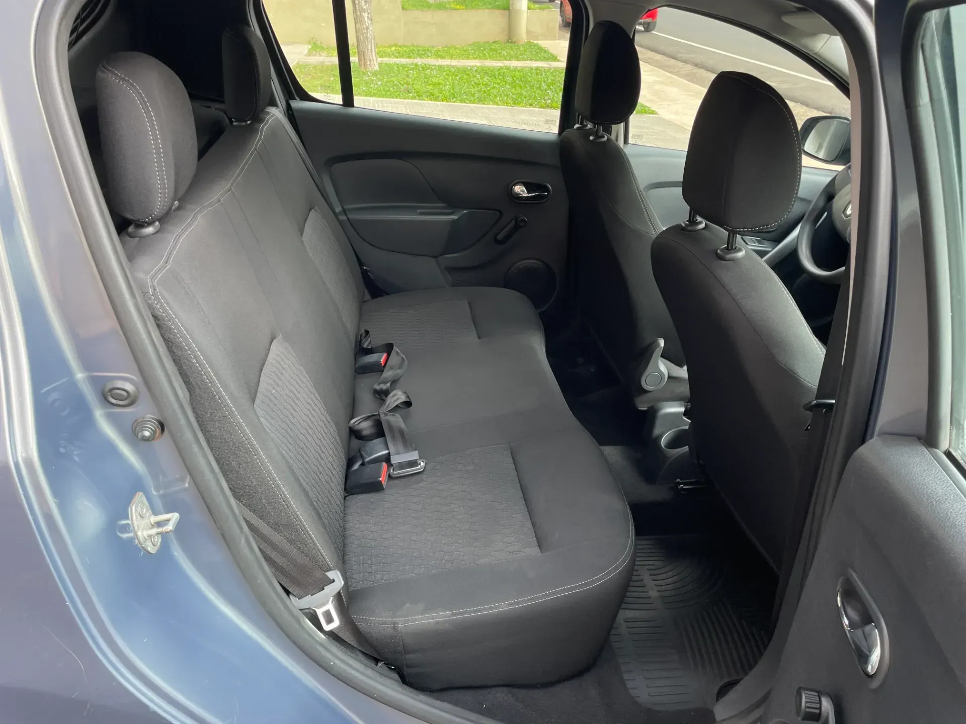 Mira esta publicación de Renault Sandero 2018 en Motordil