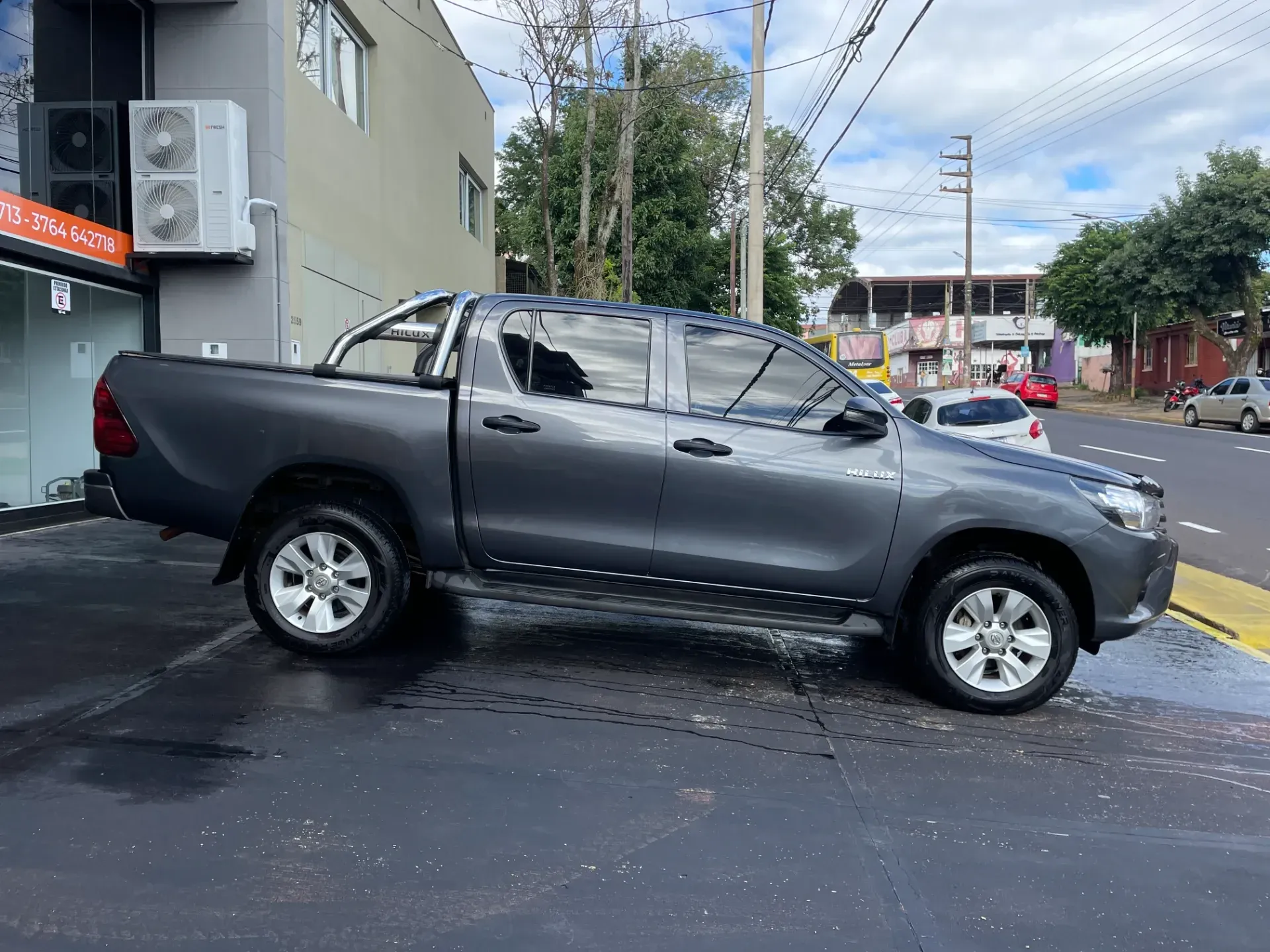 Mira esta publicación de Toyota Hilux 2017 en Motordil