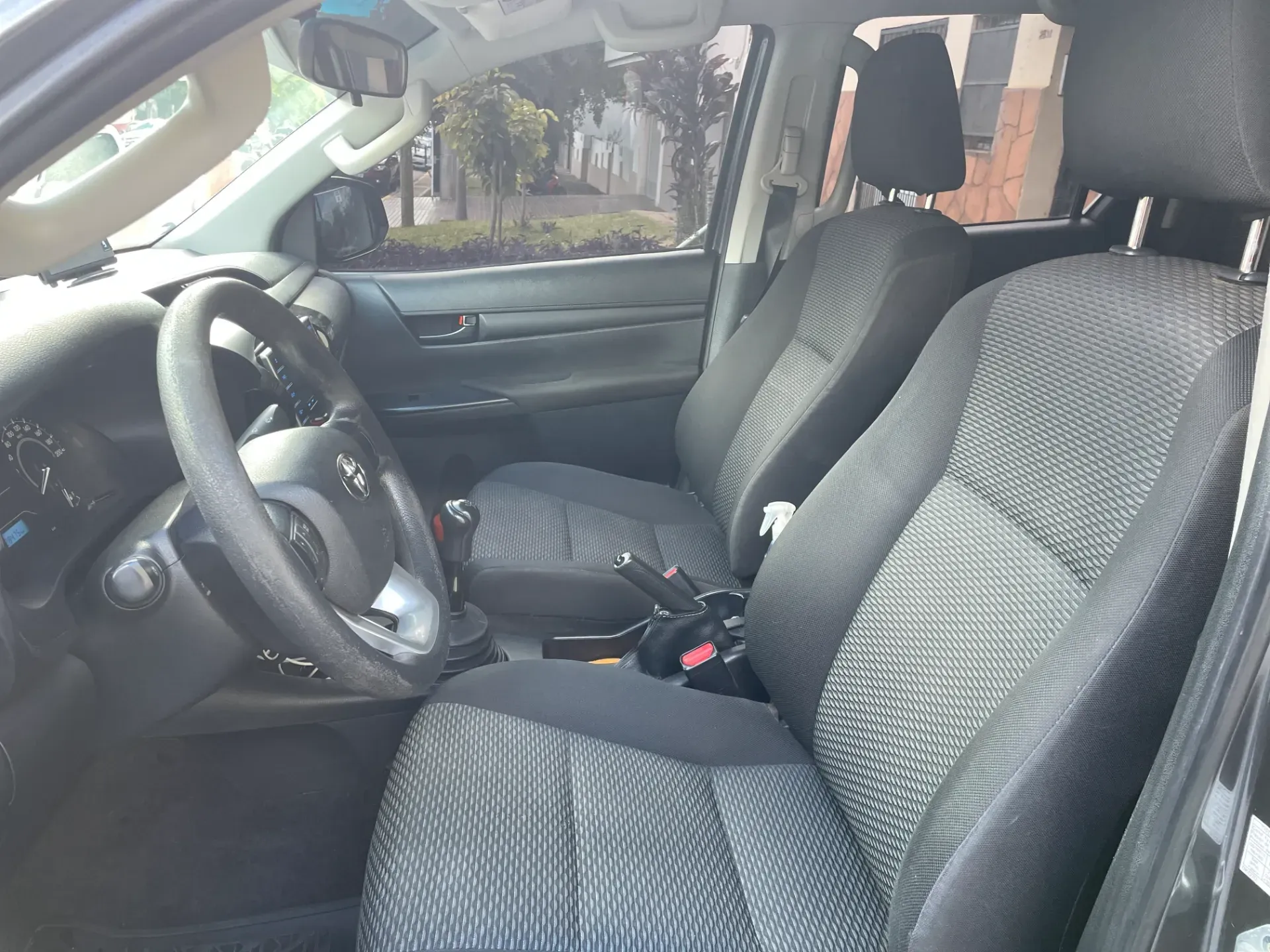 Mira esta publicación de Toyota Hilux 2017 en Motordil