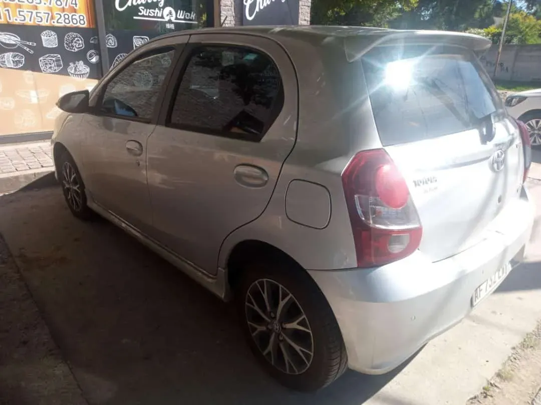 Mira esta publicación de Toyota Etios 2023 en Motordil