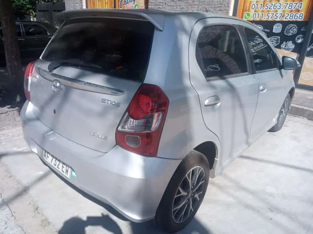 Mira esta publicación de Toyota Etios 2023 en Motordil