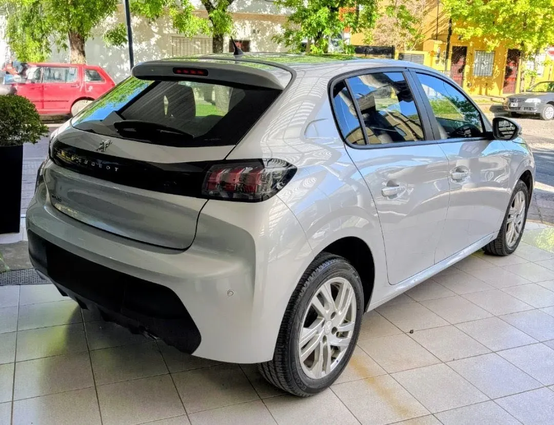 Mira esta publicación de Peugeot 208 2021 en Motordil