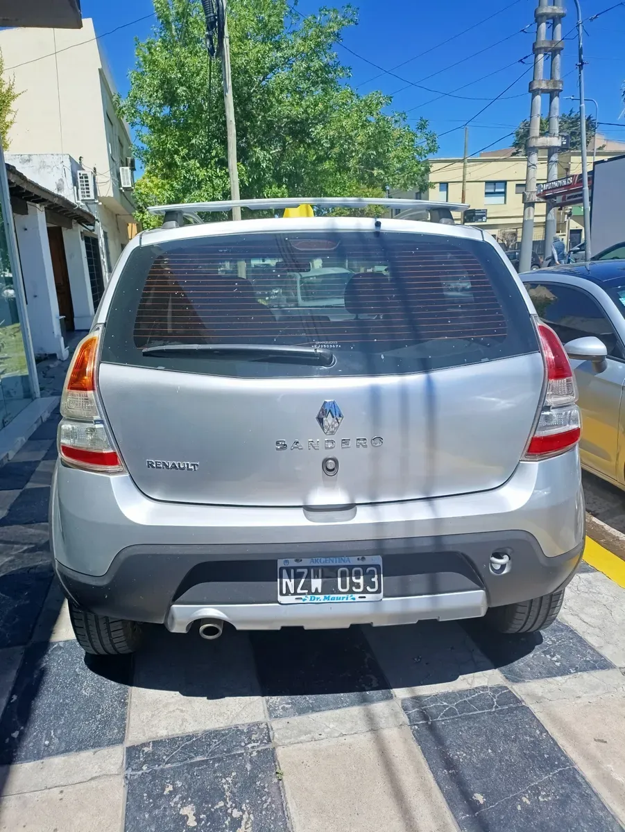 Mira esta publicación de Renault Sandero 2014 en Motordil