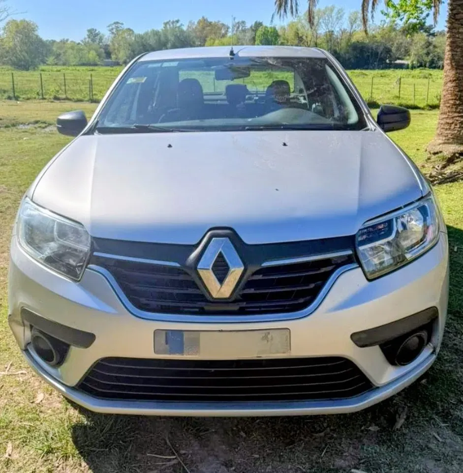 Mira esta publicación de Renault Logan 2021 en Motordil