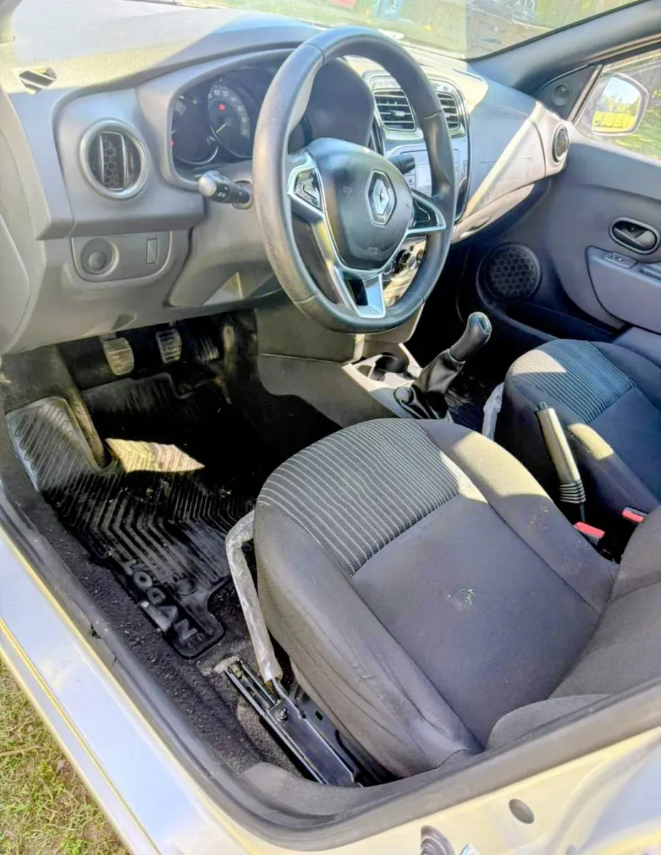 Mira esta publicación de Renault Logan 2021 en Motordil