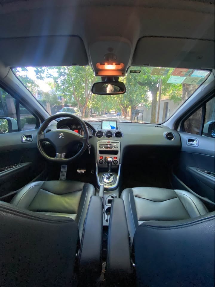 Mira esta publicación de Peugeot 408 2012 en Motordil