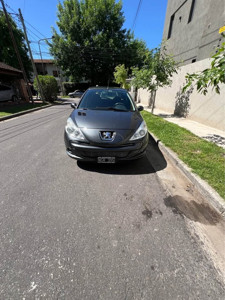 Mira esta publicación de Peugeot 207 2013 en Motordil