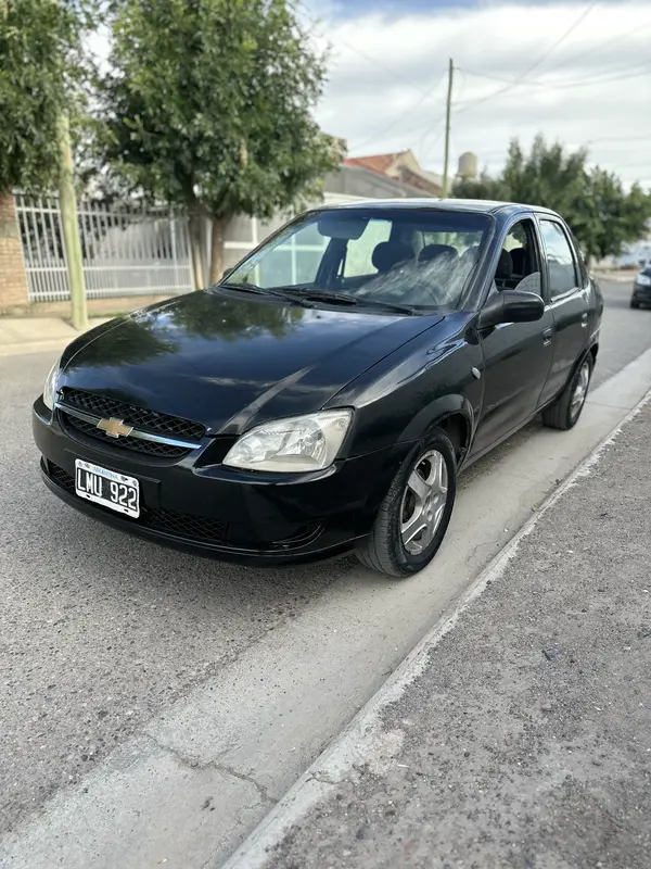 Mira esta publicación de Chevrolet Classic 2012 en Motordil