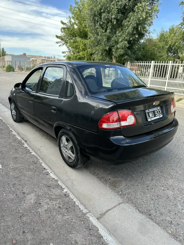 Mira esta publicación de Chevrolet Classic 2012 en Motordil