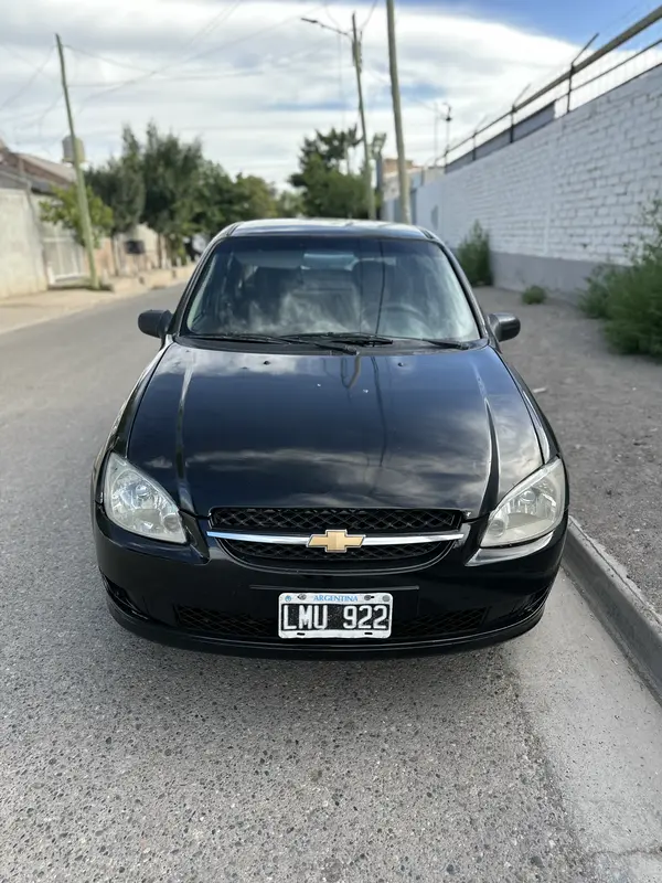 Mira esta publicación de Chevrolet Classic 2012 en Motordil