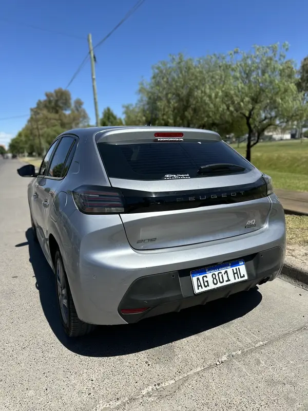 Mira esta publicación de Peugeot 208 2024 en Motordil
