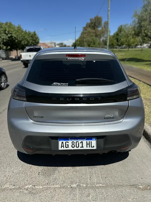 Mira esta publicación de Peugeot 208 2024 en Motordil